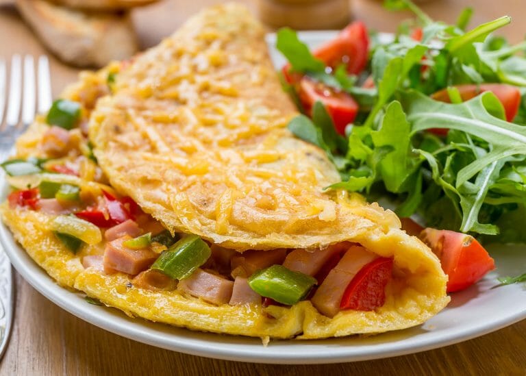 nourish gluten-free omelette with ham, cheese, peppers and tomatoes recipe
